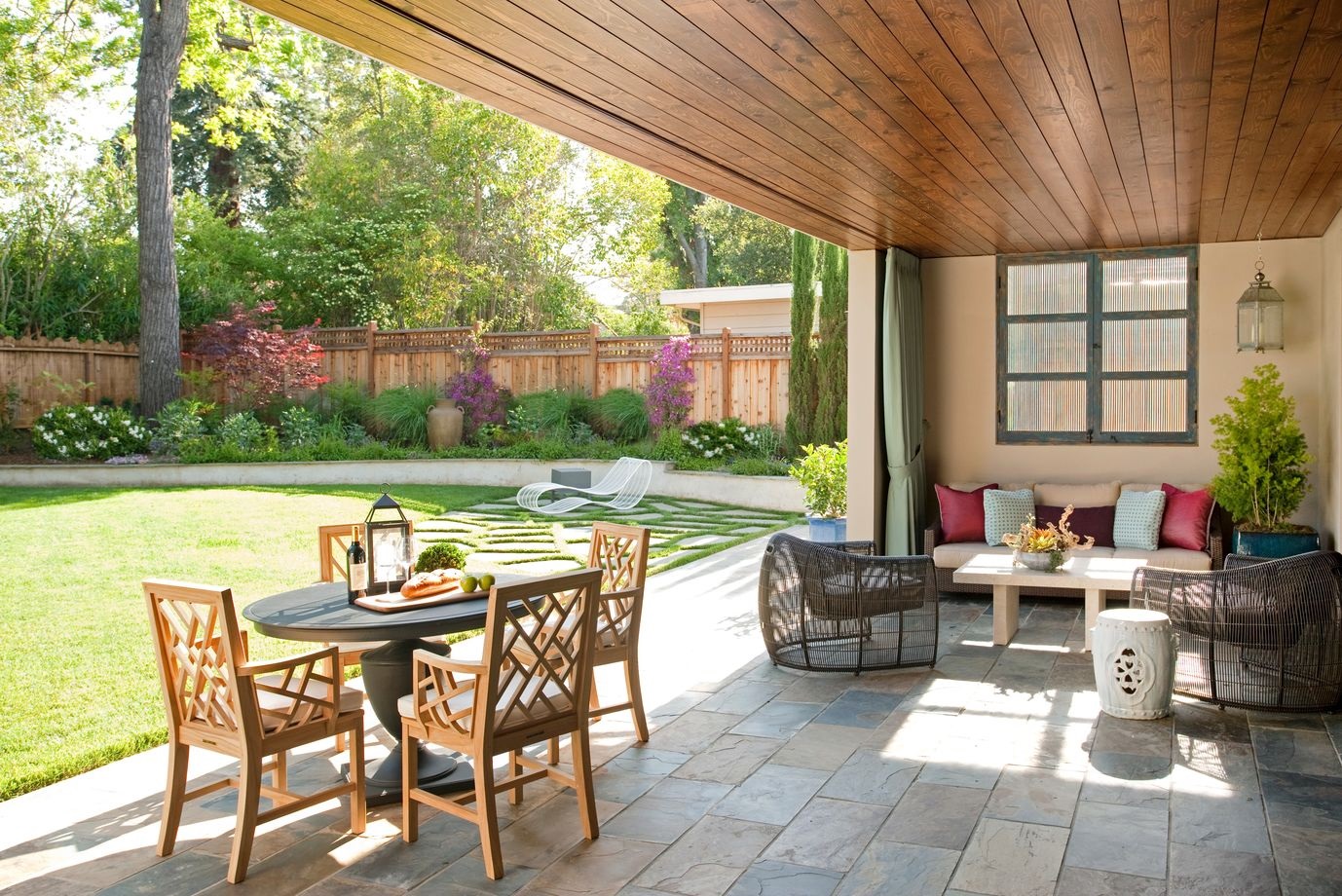 How to Make the Most of Your Outdoor Living Space With a Deck