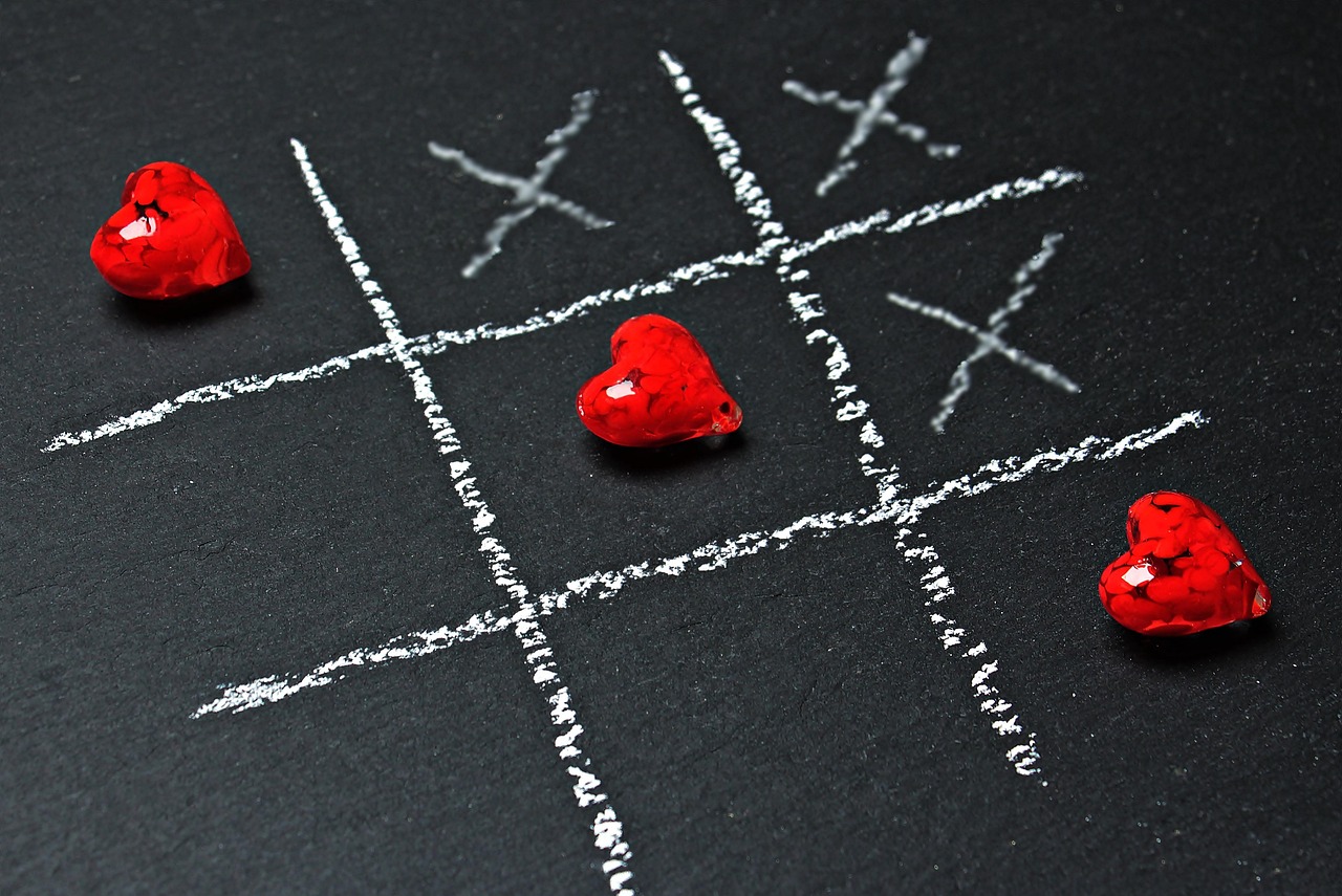 Valentines day background, tic tac toe, heart — North Carolina sports card shows giving hobbyists a central place for premium
